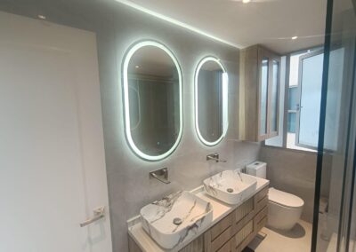 The Esta (Toilet)